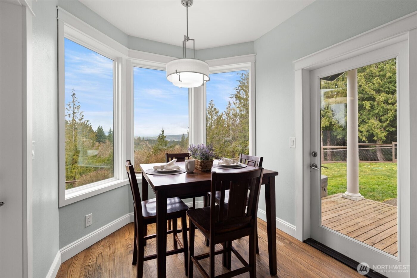 9916 NW Dishman Road , Bremerton, WA 98312