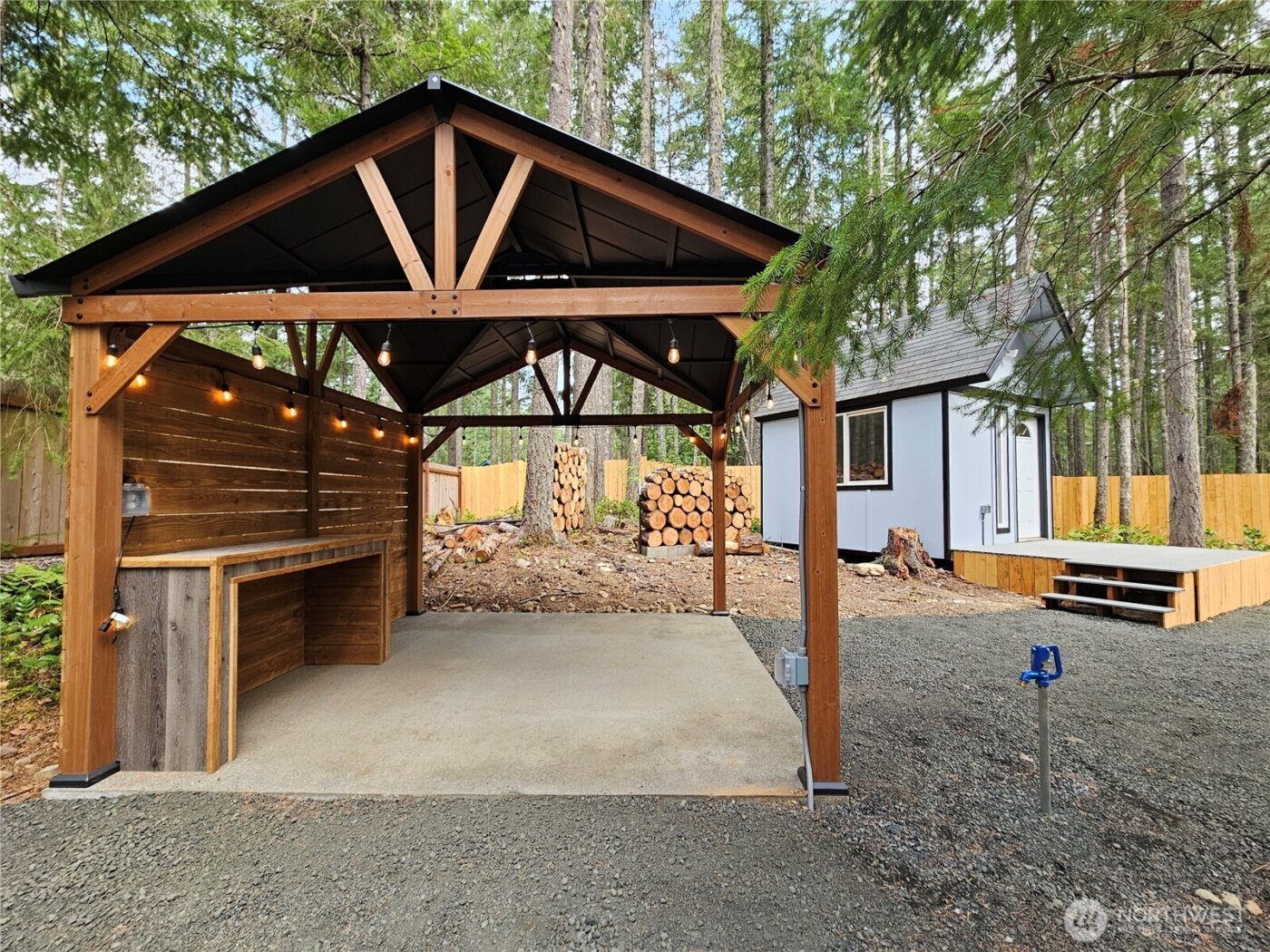 131 N Buckhorn Way , Hoodsport, WA 98548