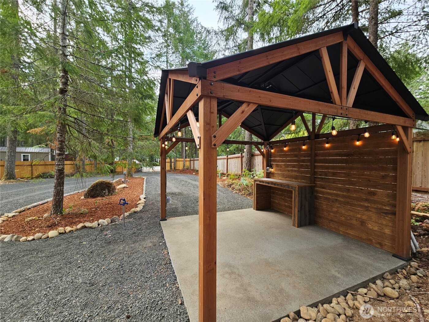 131 N Buckhorn Way , Hoodsport, WA 98548