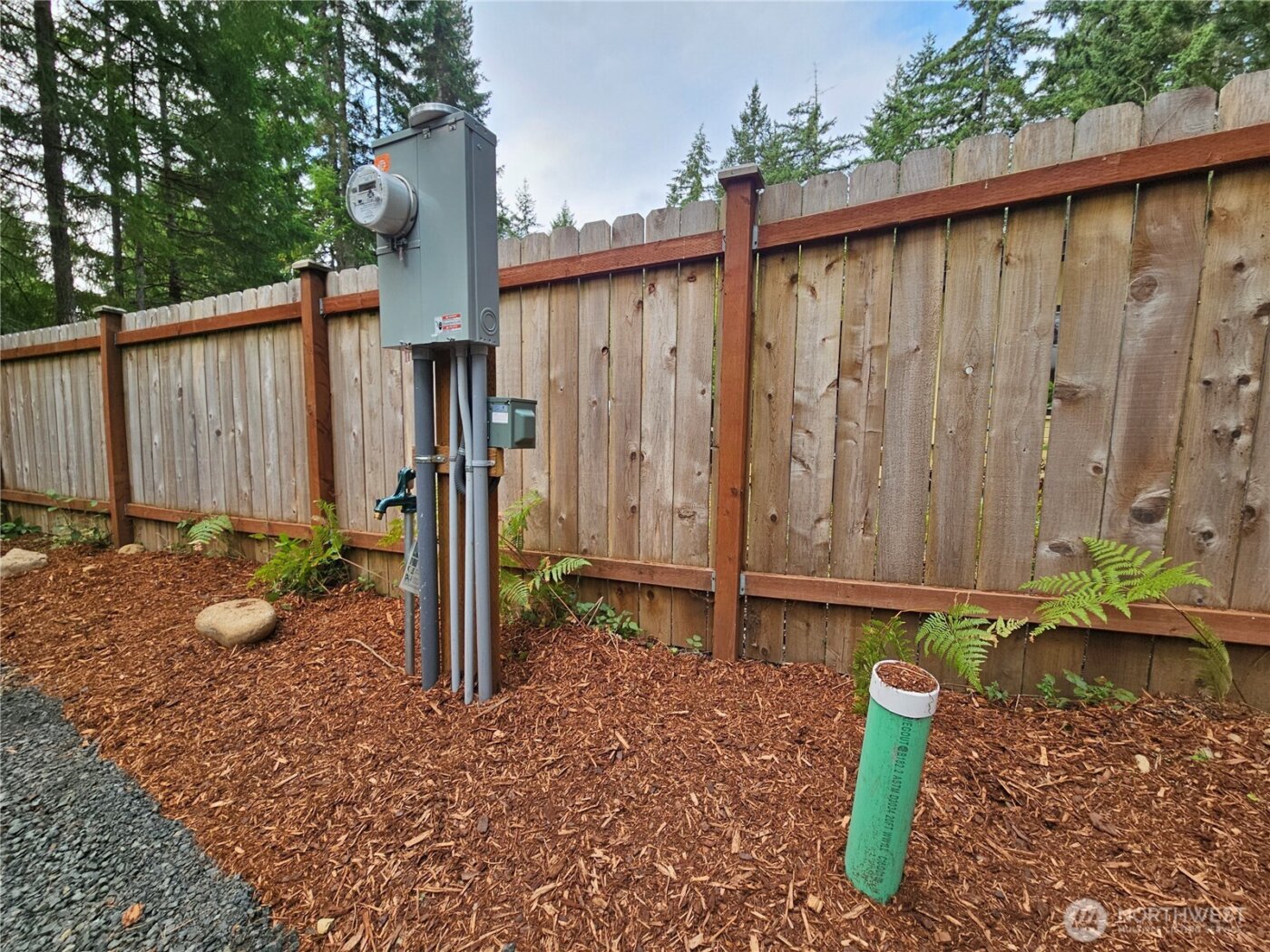 131 N Buckhorn Way , Hoodsport, WA 98548