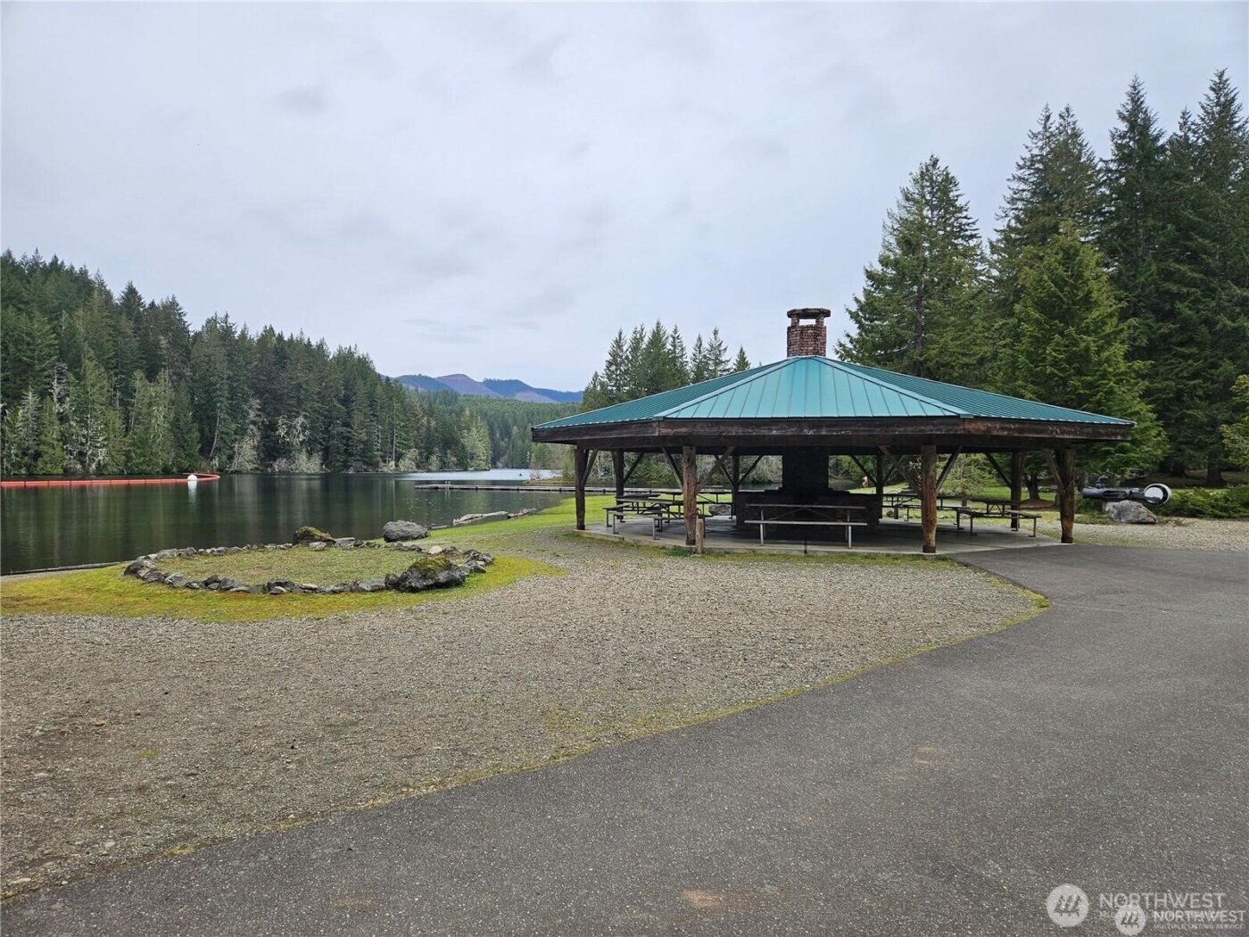 131 N Buckhorn Way , Hoodsport, WA 98548