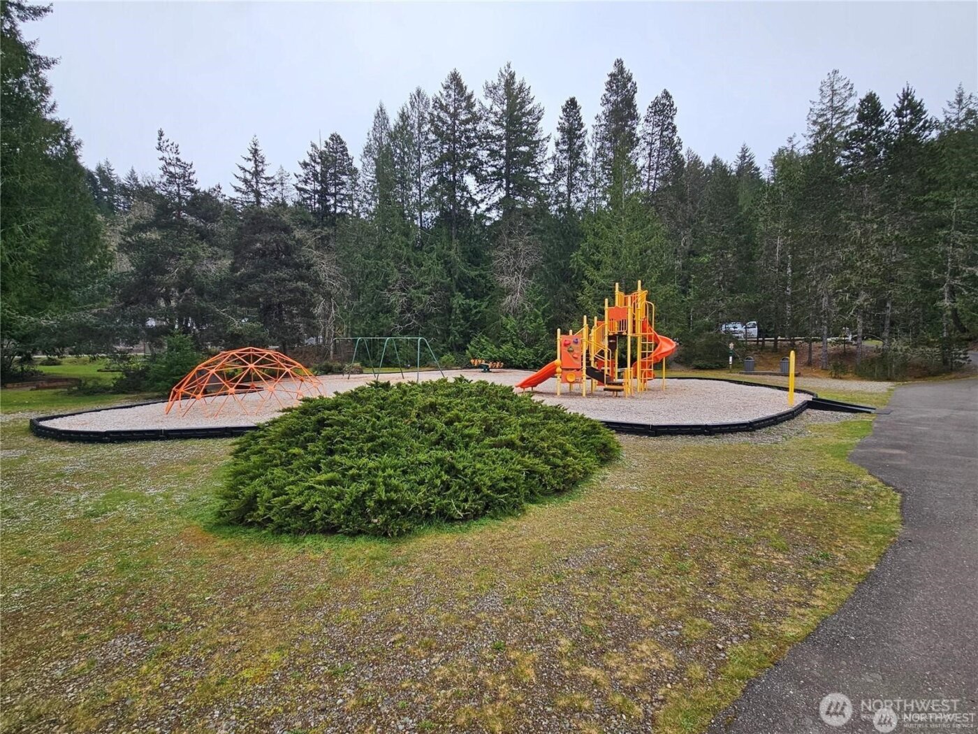 131 N Buckhorn Way , Hoodsport, WA 98548