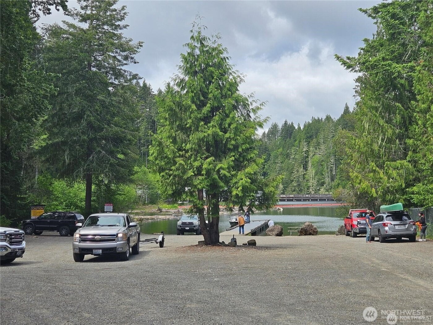 131 N Buckhorn Way , Hoodsport, WA 98548