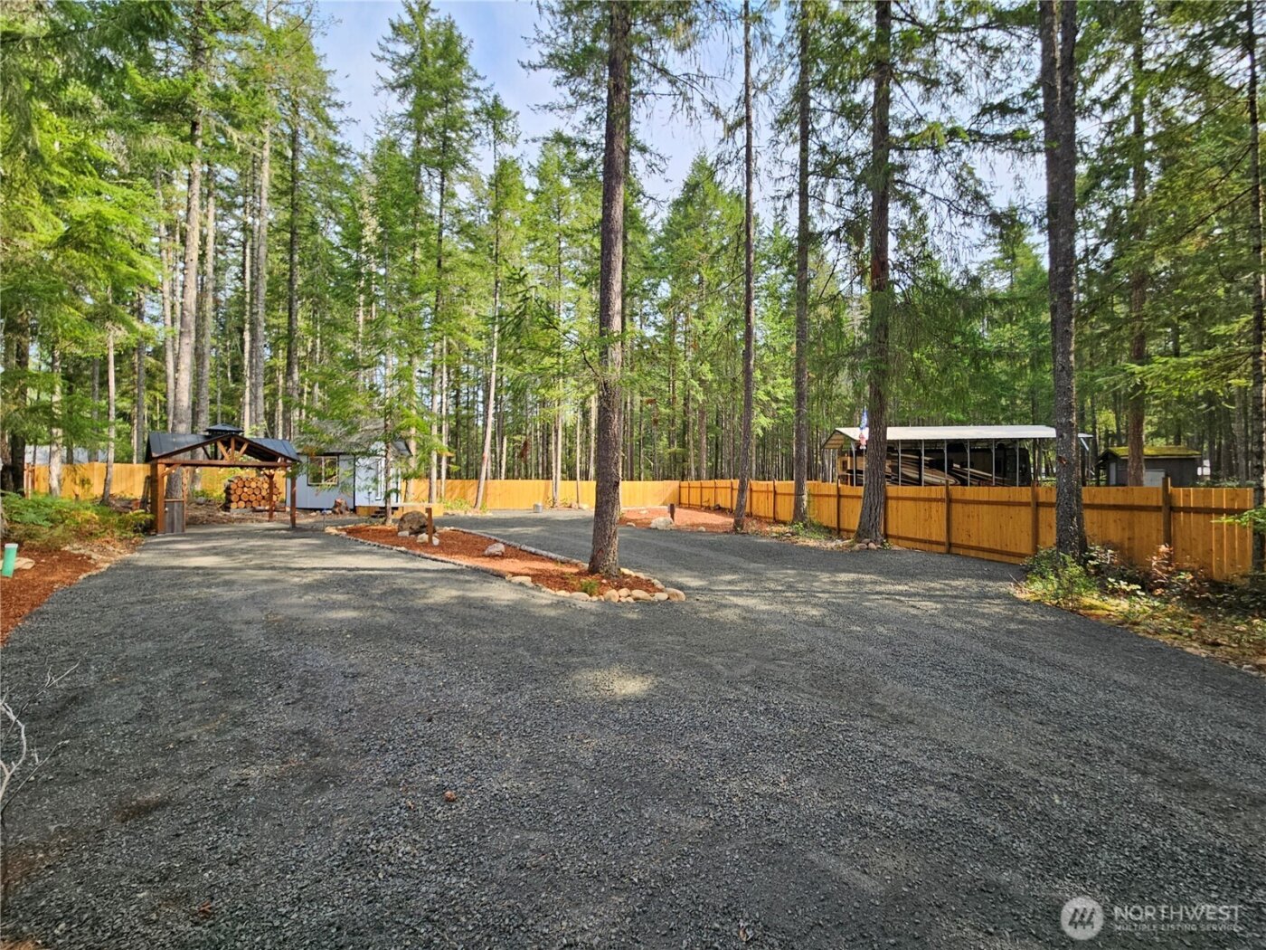 131 N Buckhorn Way , Hoodsport, WA 98548