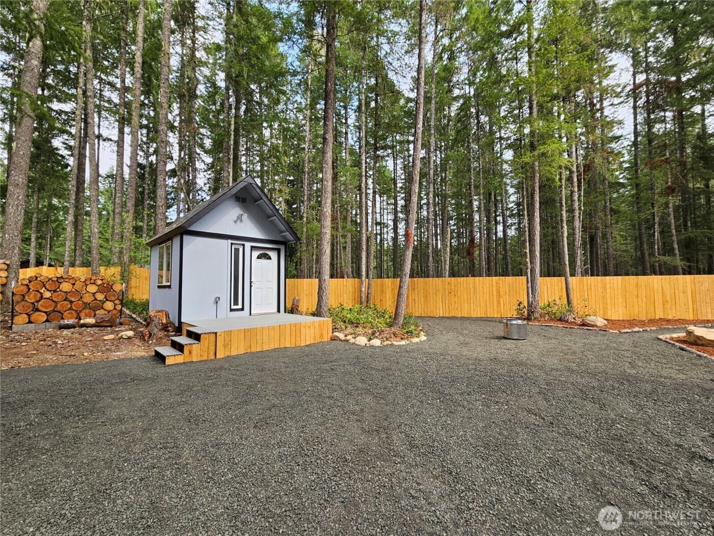 131 N Buckhorn Way , Hoodsport, WA 98548