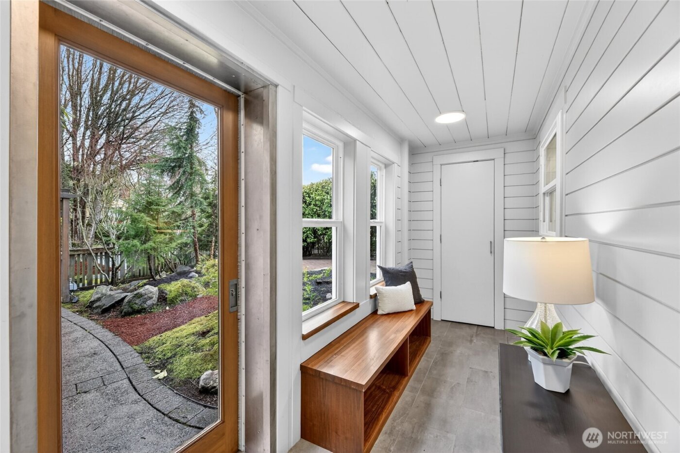 3439 42nd Avenue W, Seattle, WA 98199