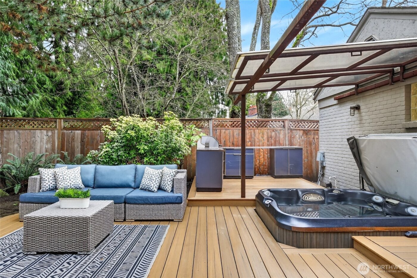 3439 42nd Avenue W, Seattle, WA 98199