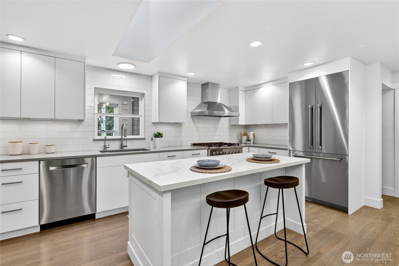 3439 42nd Avenue W, Seattle, WA 98199