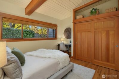 7816 NE 32nd Street , Medina, WA 98039 - Photo 32