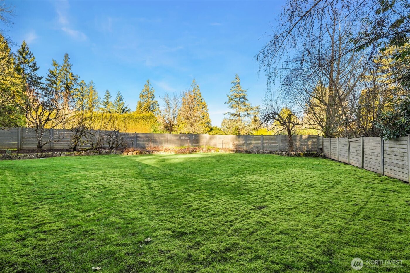 7816 NE 32nd Street , Medina, WA 98039