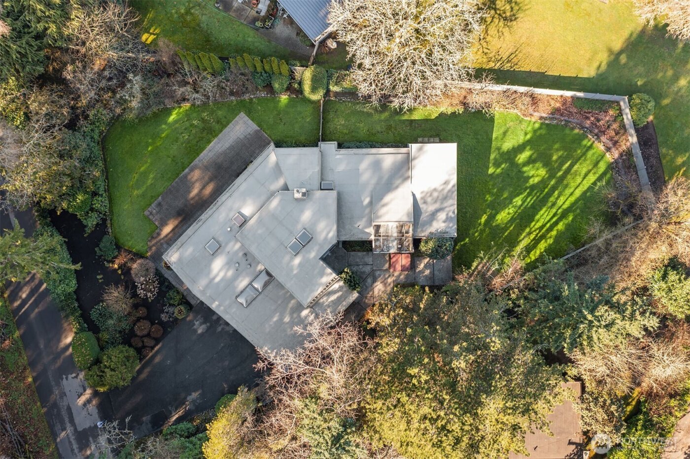 7816 NE 32nd Street , Medina, WA 98039