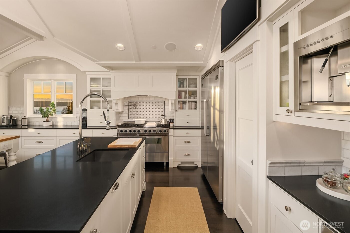 433 11th Avenue W, Kirkland, WA 98033