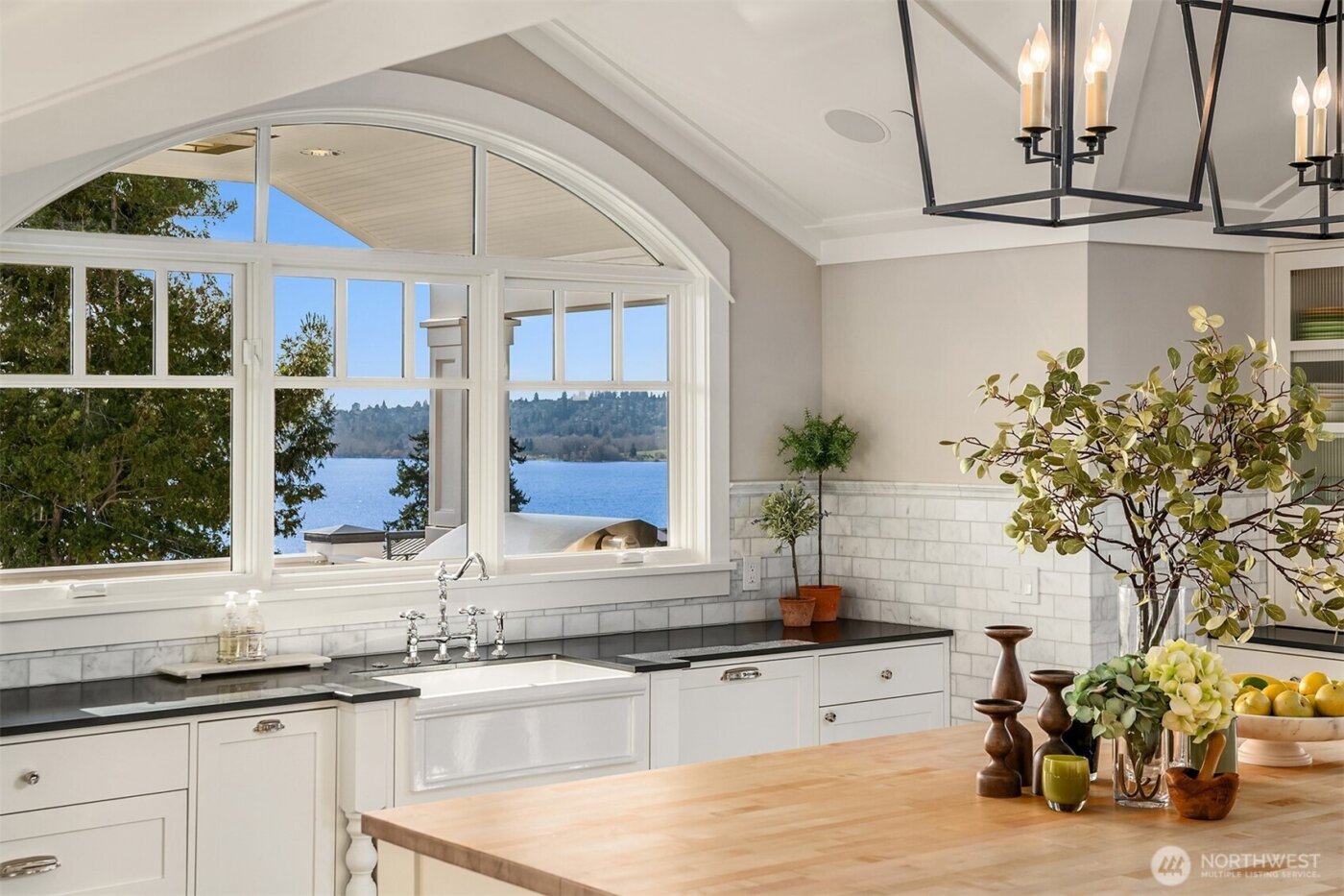 433 11th Avenue W, Kirkland, WA 98033