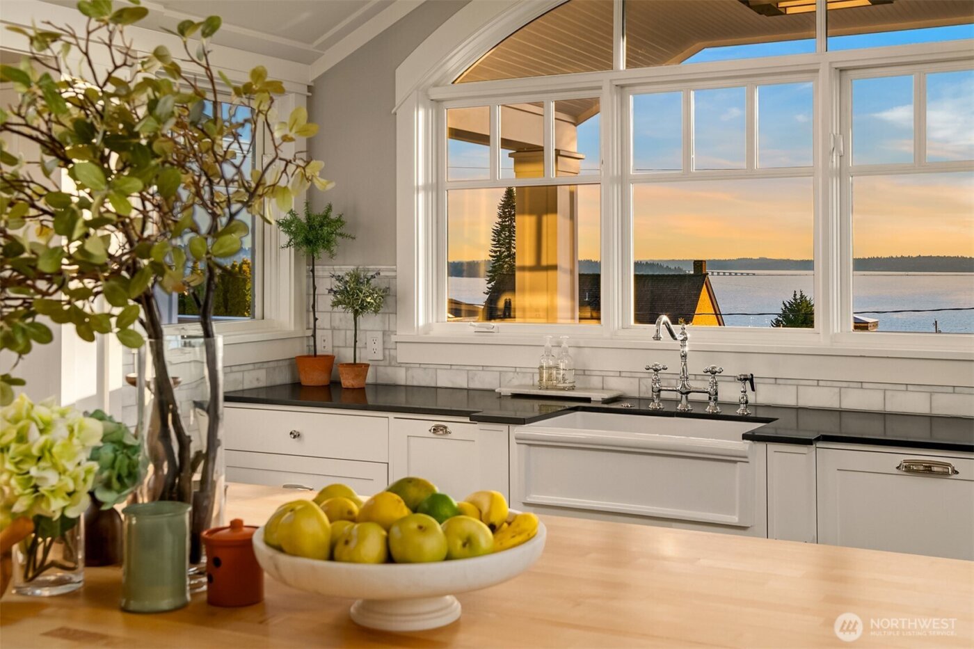 433 11th Avenue W, Kirkland, WA 98033