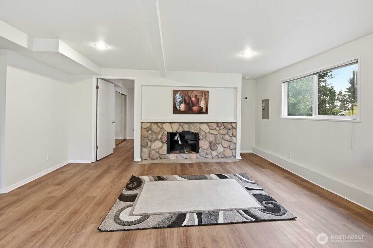 6505 182nd Place SW, Lynnwood, WA 98037