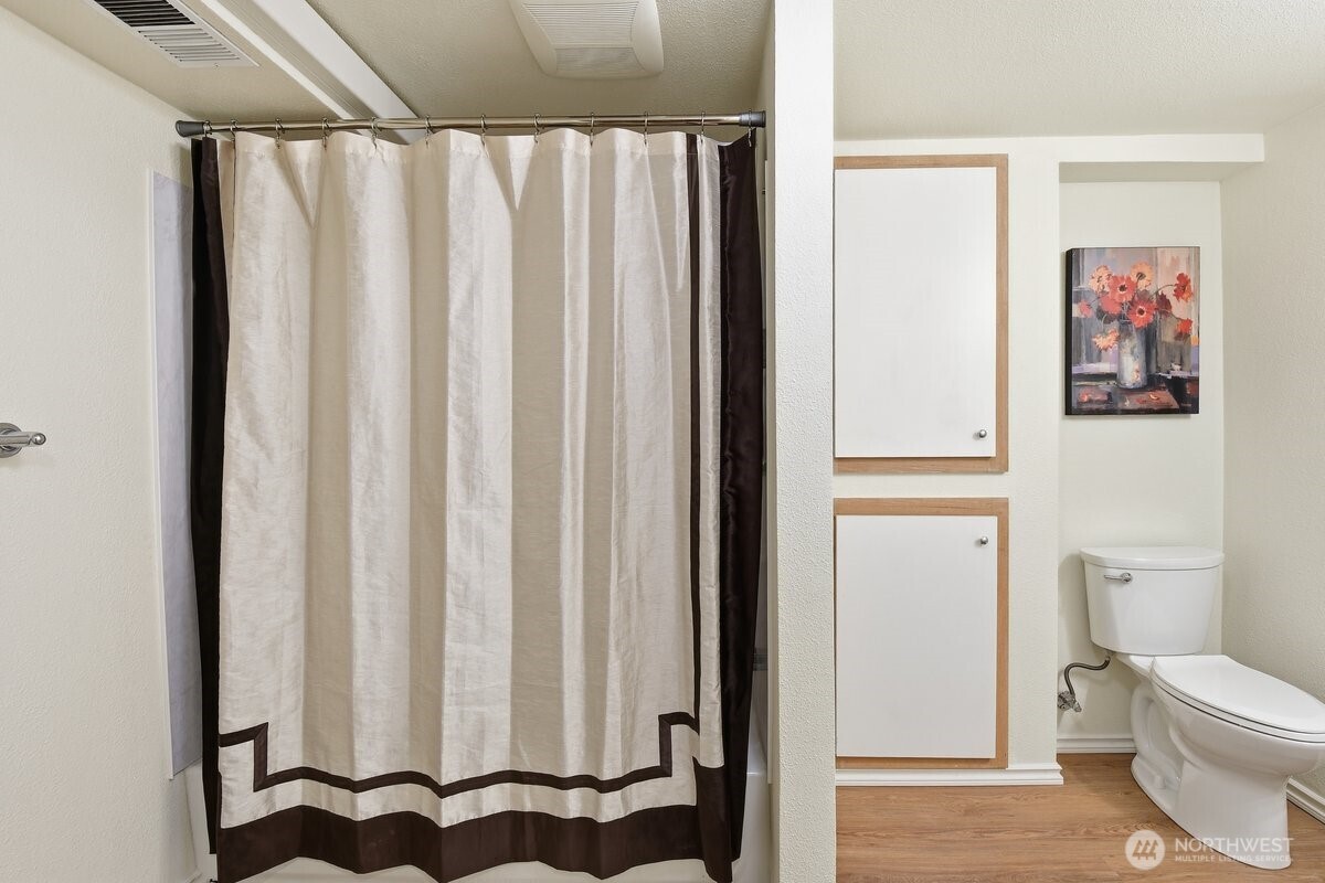 6505 182nd Place SW, Lynnwood, WA 98037