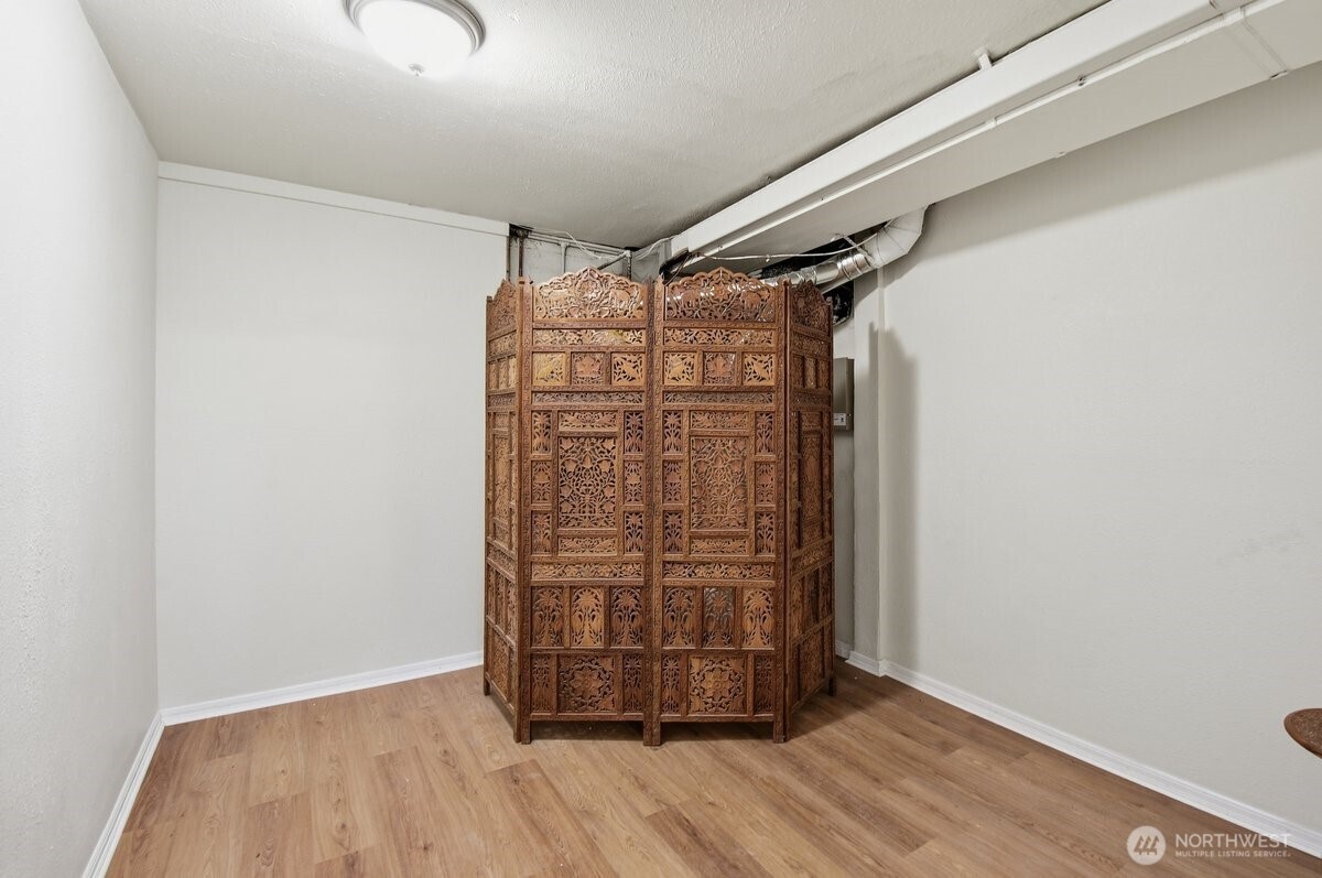 6505 182nd Place SW, Lynnwood, WA 98037