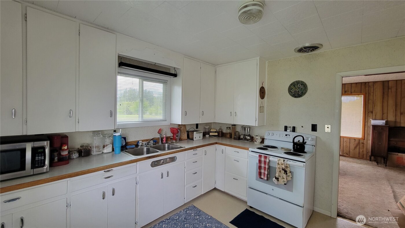 1296 US HWY 12 , Chehalis, WA 98532