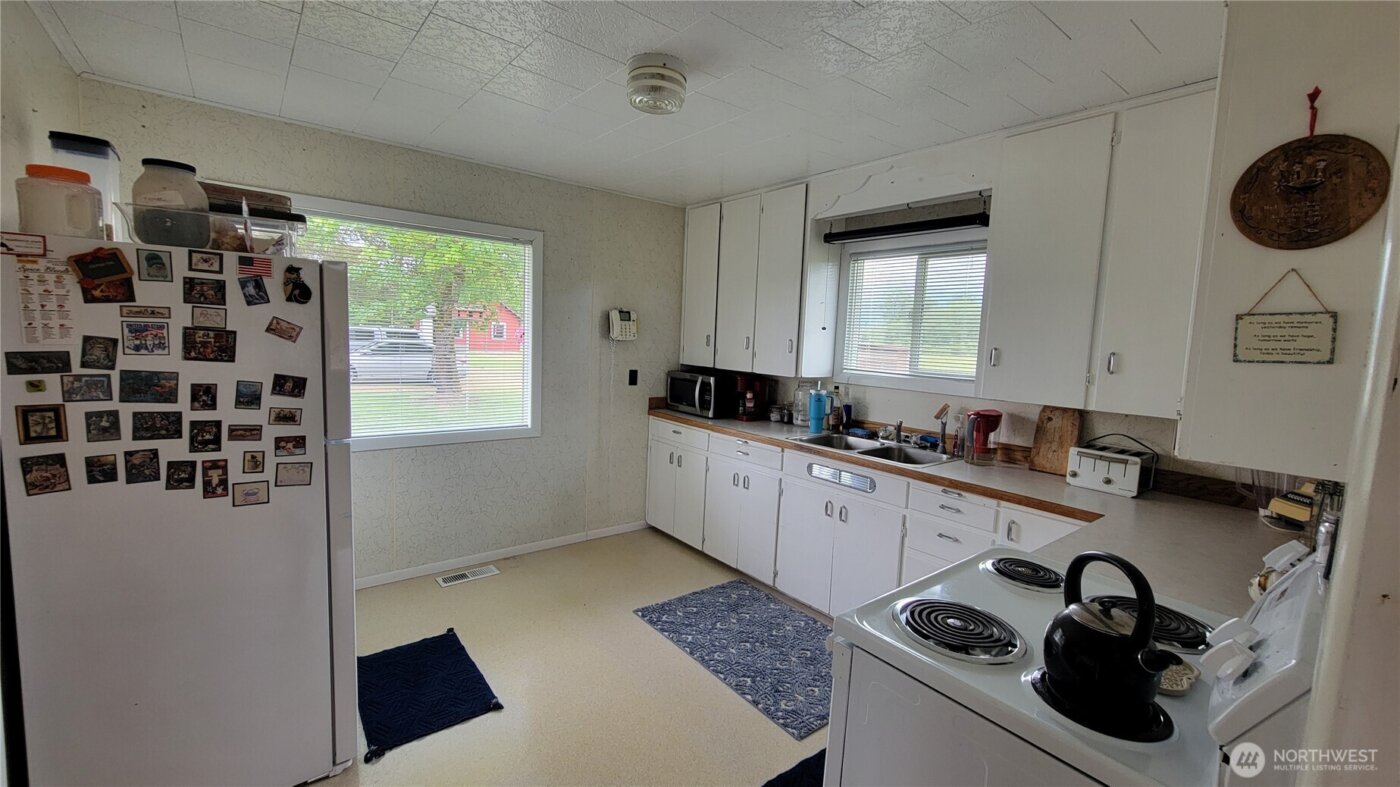 1296 US HWY 12 , Chehalis, WA 98532