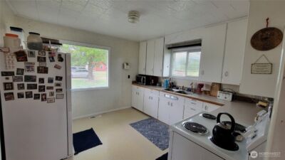 1296 US HWY 12 , Chehalis, WA 98532 - Photo 8