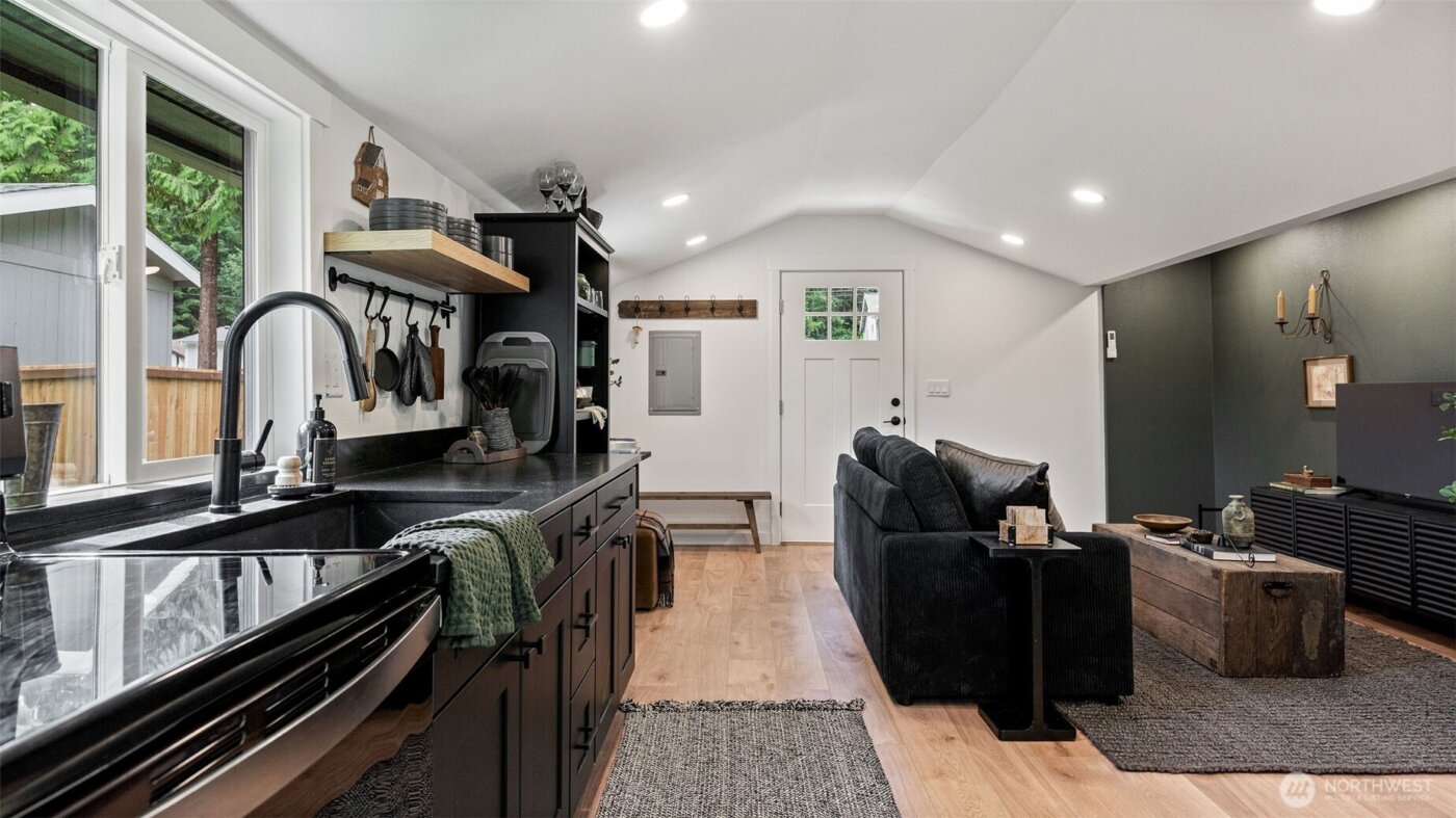 12907 Green Mountain Way , Granite Falls, WA 98252