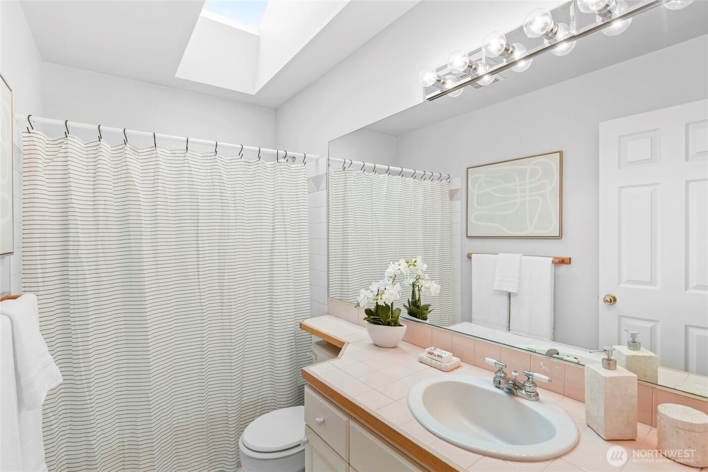 919 Cherry Avenue NE, Bainbridge Island, WA 98110