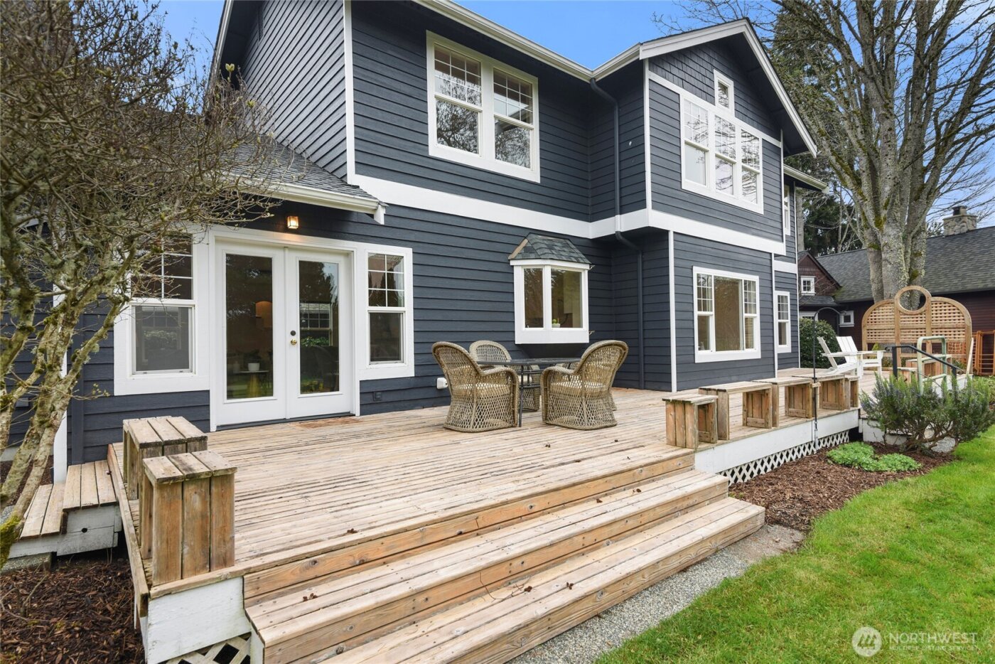 919 Cherry Avenue NE, Bainbridge Island, WA 98110