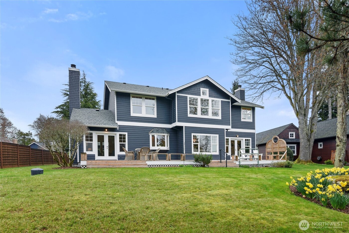 919 Cherry Avenue NE, Bainbridge Island, WA 98110