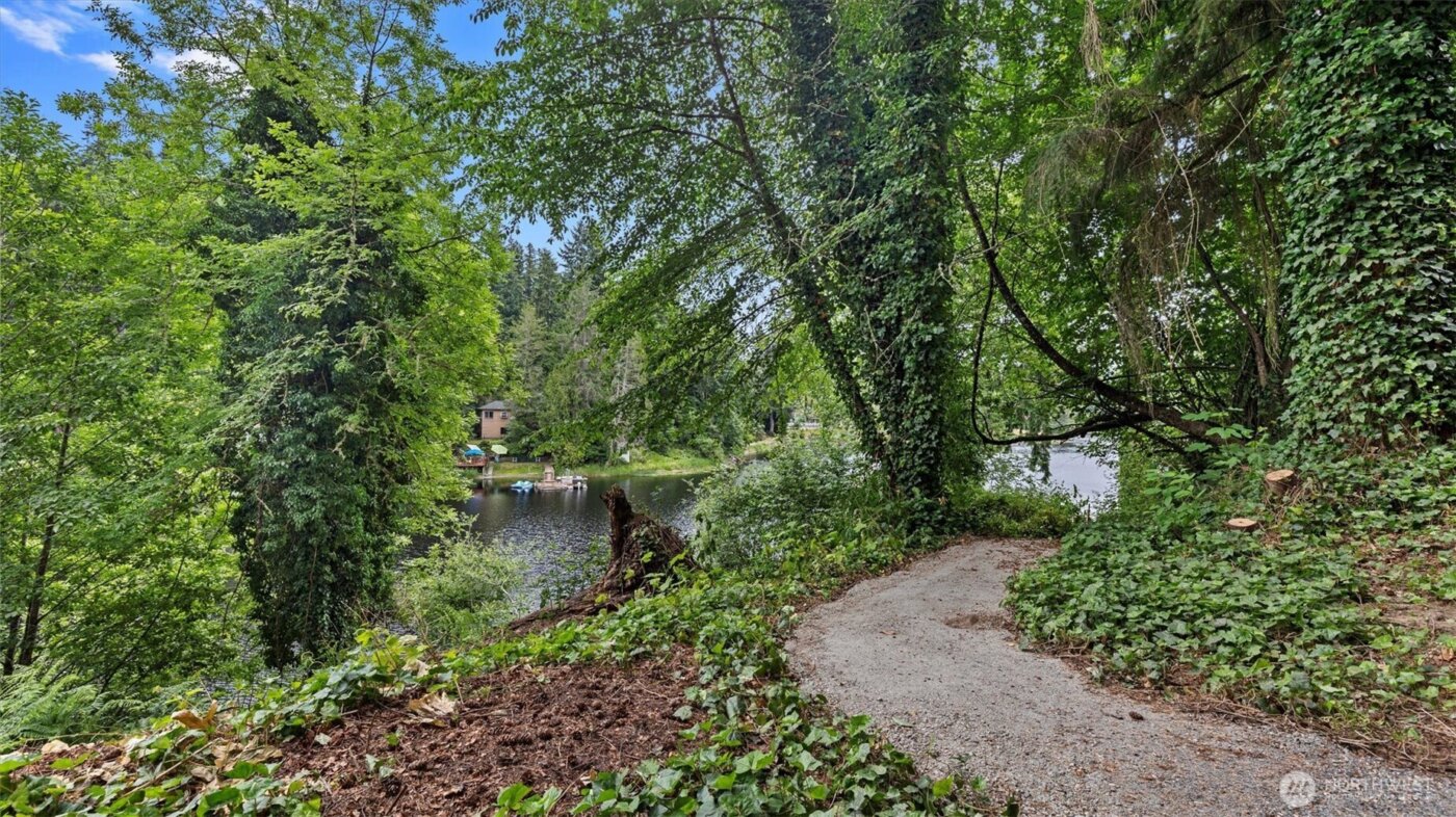 4120 Lake House Lane SE, Olympia, WA 98513