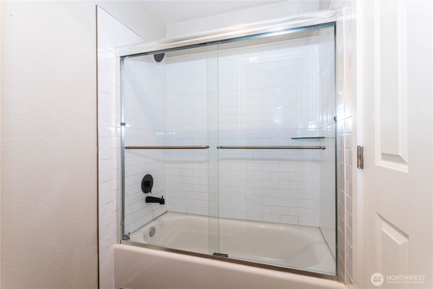 12040 100th Avenue NE #J102, Kirkland, WA 98034