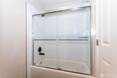 12040 100th Avenue NE #J102, Kirkland, WA 98034 - Photo 14