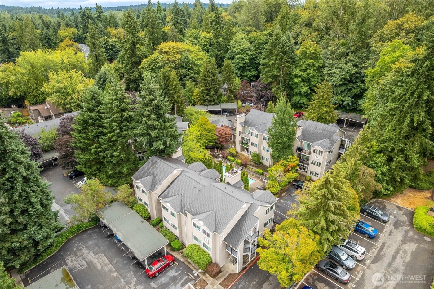 12040 100th Avenue NE #J102, Kirkland, WA 98034