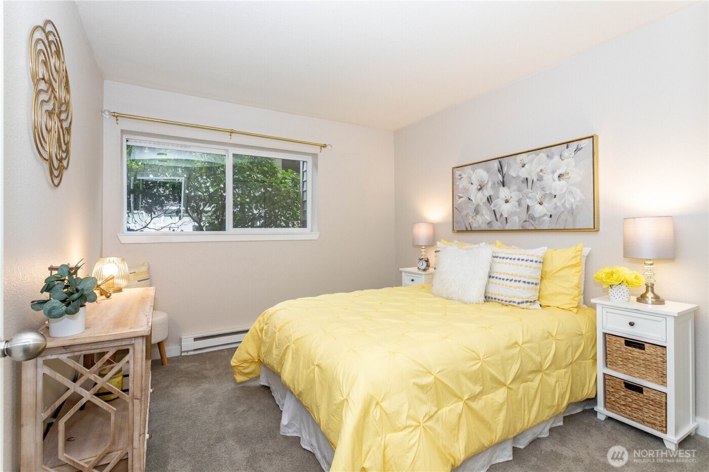 12040 100th Avenue NE #J102, Kirkland, WA 98034