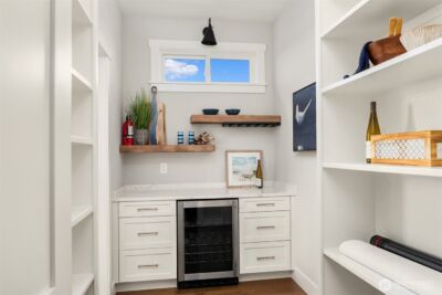 8004 Burke Avenue N, Seattle, WA 98103 - Photo 12