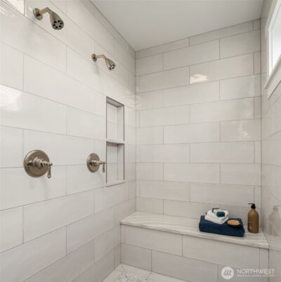 8004 Burke Avenue N, Seattle, WA 98103 - Photo 19