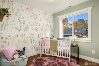 8004 Burke Avenue N, Seattle, WA 98103 - Photo 20