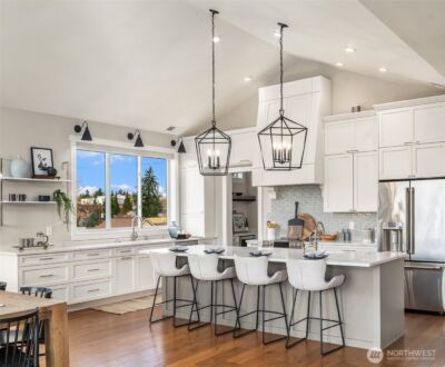 8004 Burke Avenue N, Seattle, WA 98103 - Photo 8