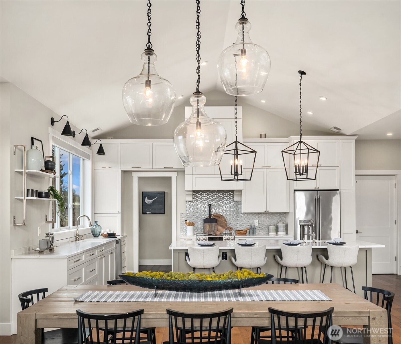 8004 Burke Avenue N, Seattle, WA 98103