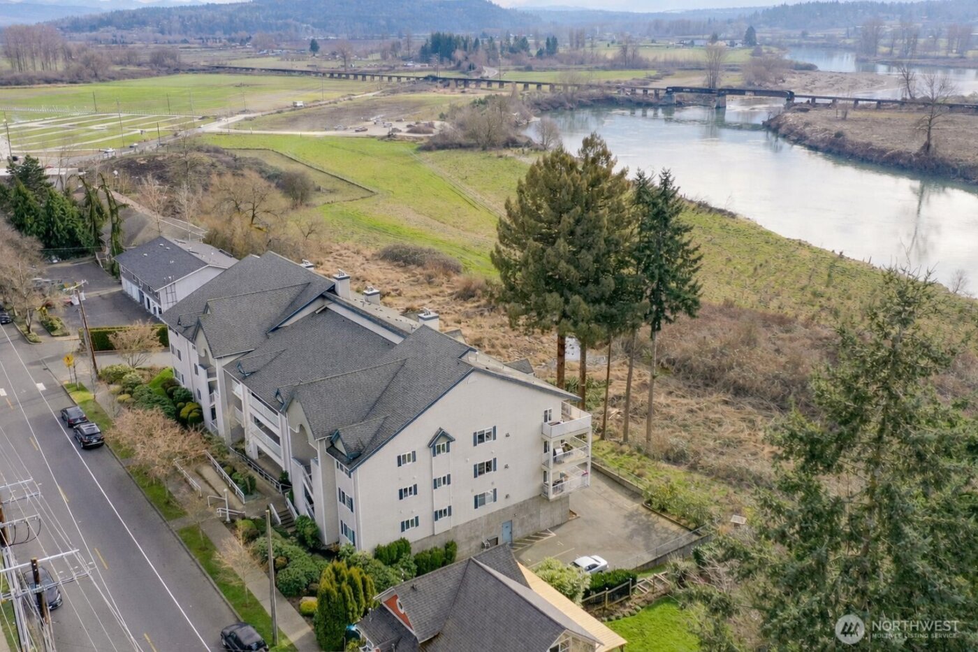 509 1st Street #104, Snohomish, WA 98290-3076