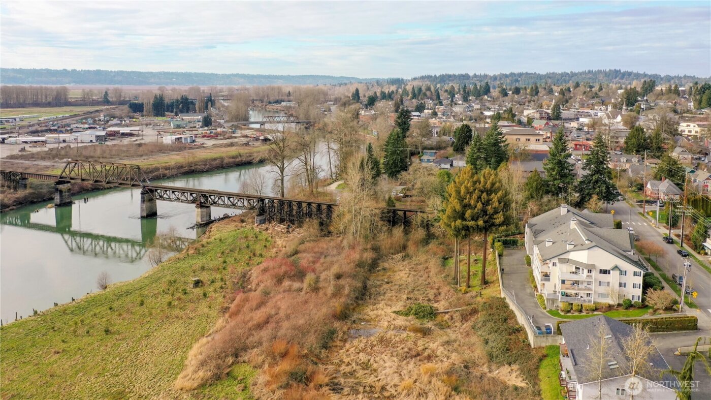 509 1st Street #104, Snohomish, WA 98290-3076