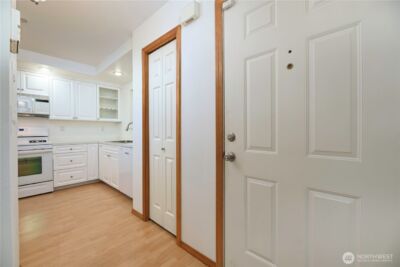 509 1st Street #104, Snohomish, WA 98290-3076 - Photo 5