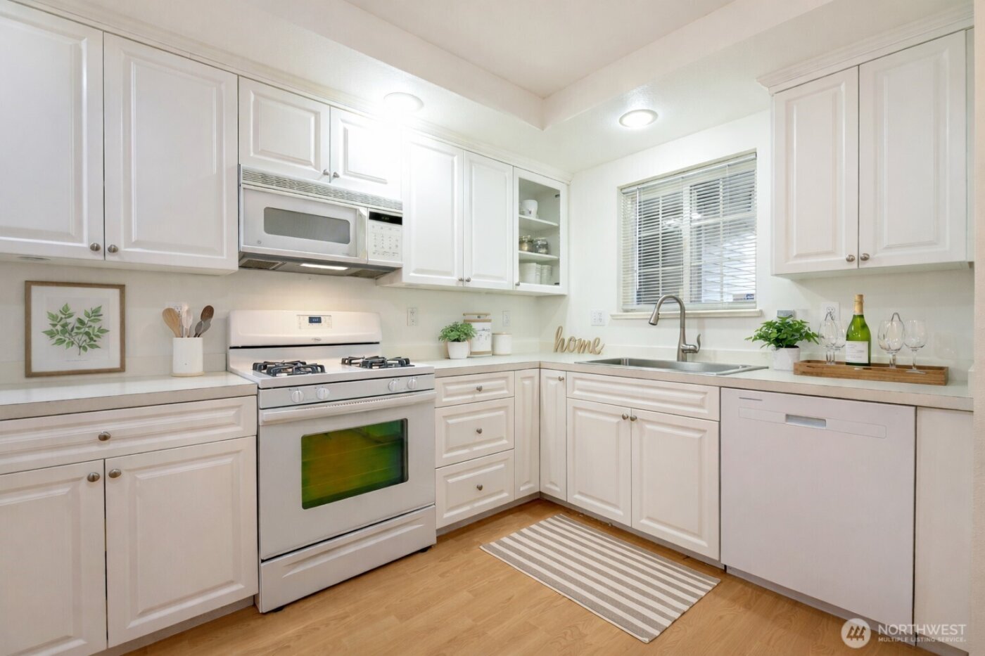 509 1st Street #104, Snohomish, WA 98290-3076