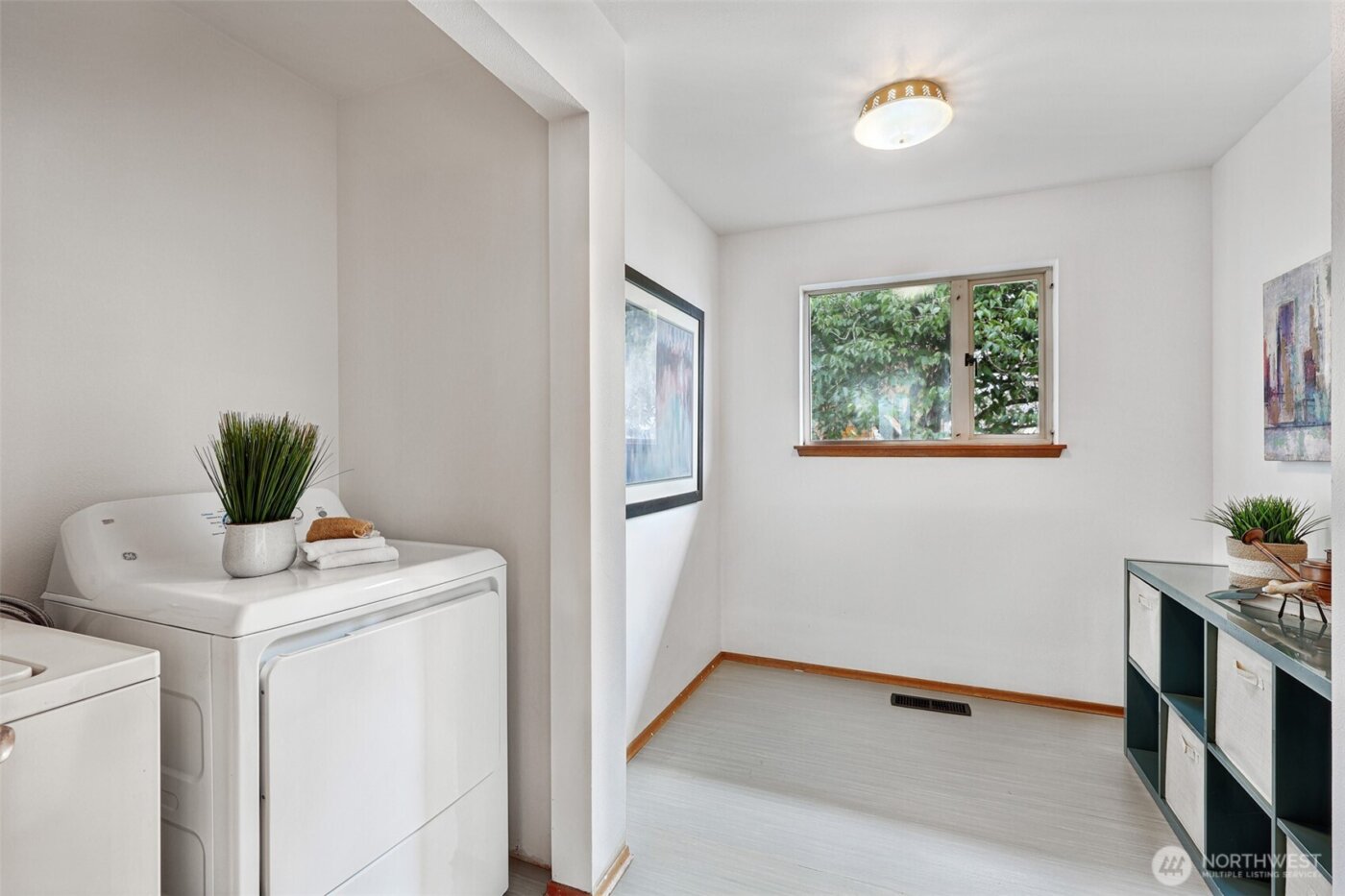 6317 Beach Drive SW, Seattle, WA 98136