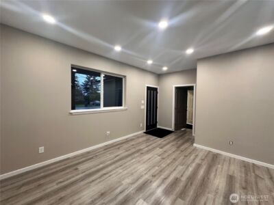 426 E Curtis , Aberdeen, WA 98520 - Photo 9