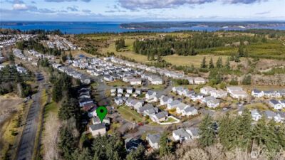 2261 Wallace Loop , Dupont, WA 98327 - Photo 2