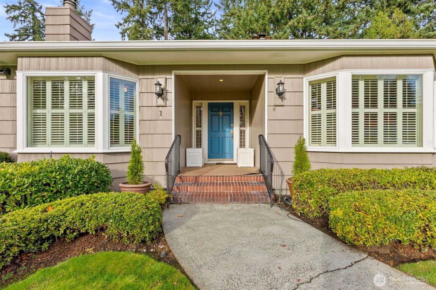 1 Forest Glen Lane SW, Lakewood, WA 98498-5306