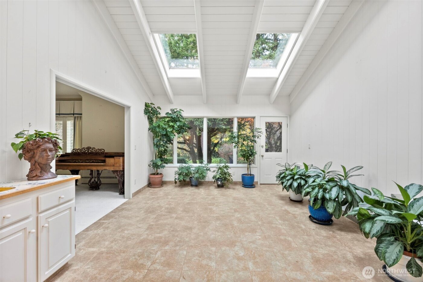 1 Forest Glen Lane SW, Lakewood, WA 98498-5306