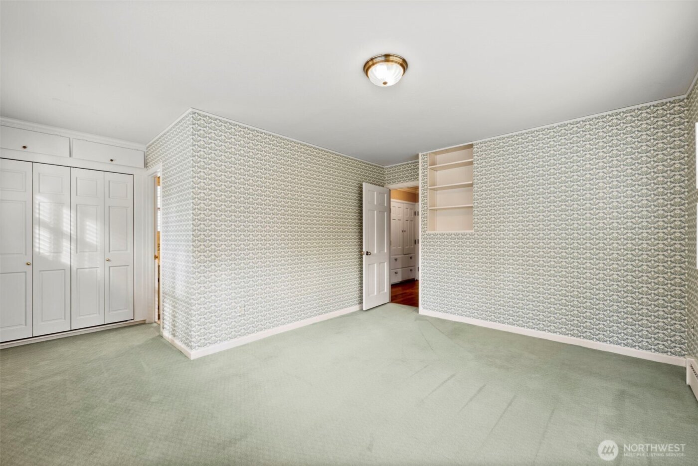 1 Forest Glen Lane SW, Lakewood, WA 98498-5306