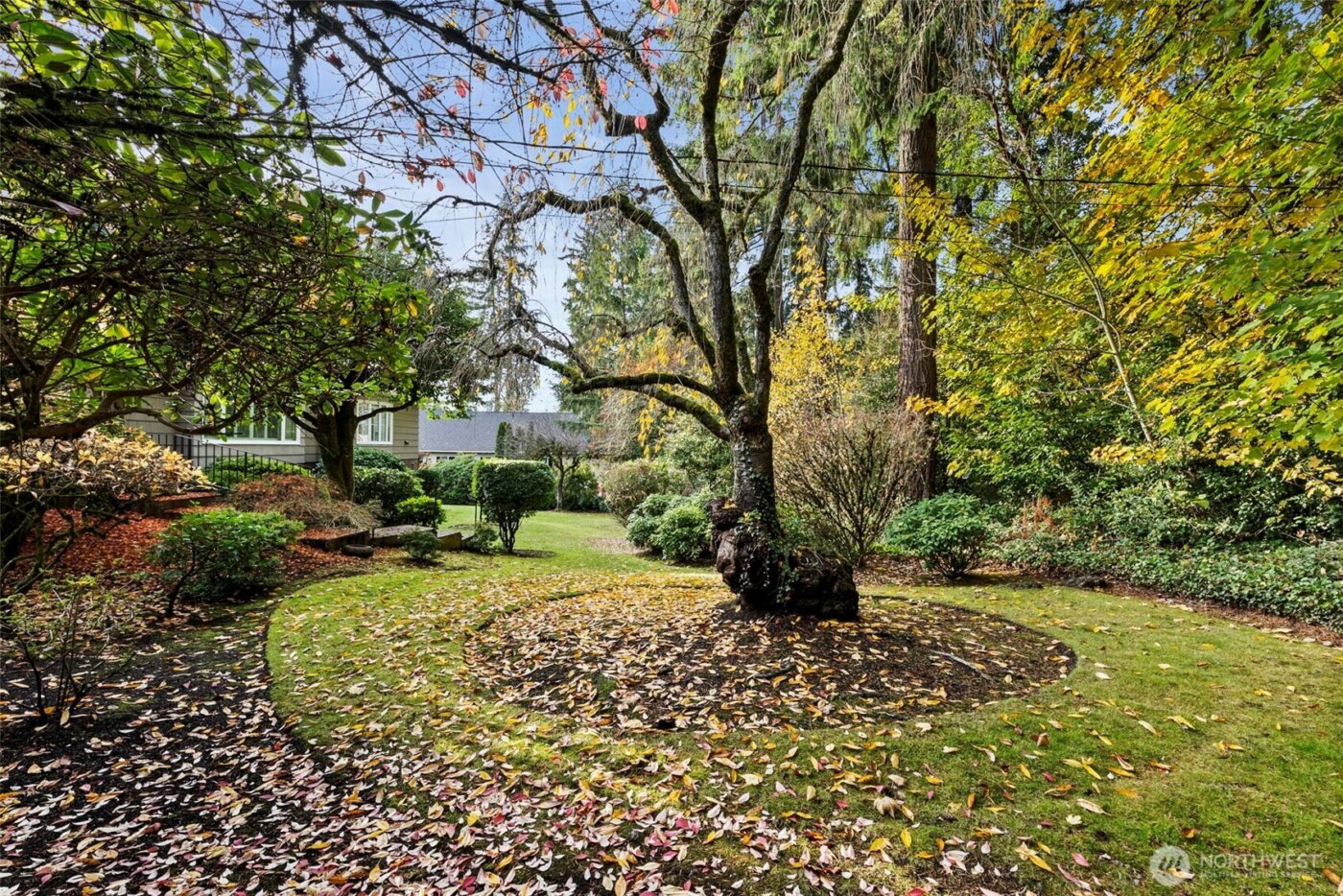 1 Forest Glen Lane SW, Lakewood, WA 98498-5306