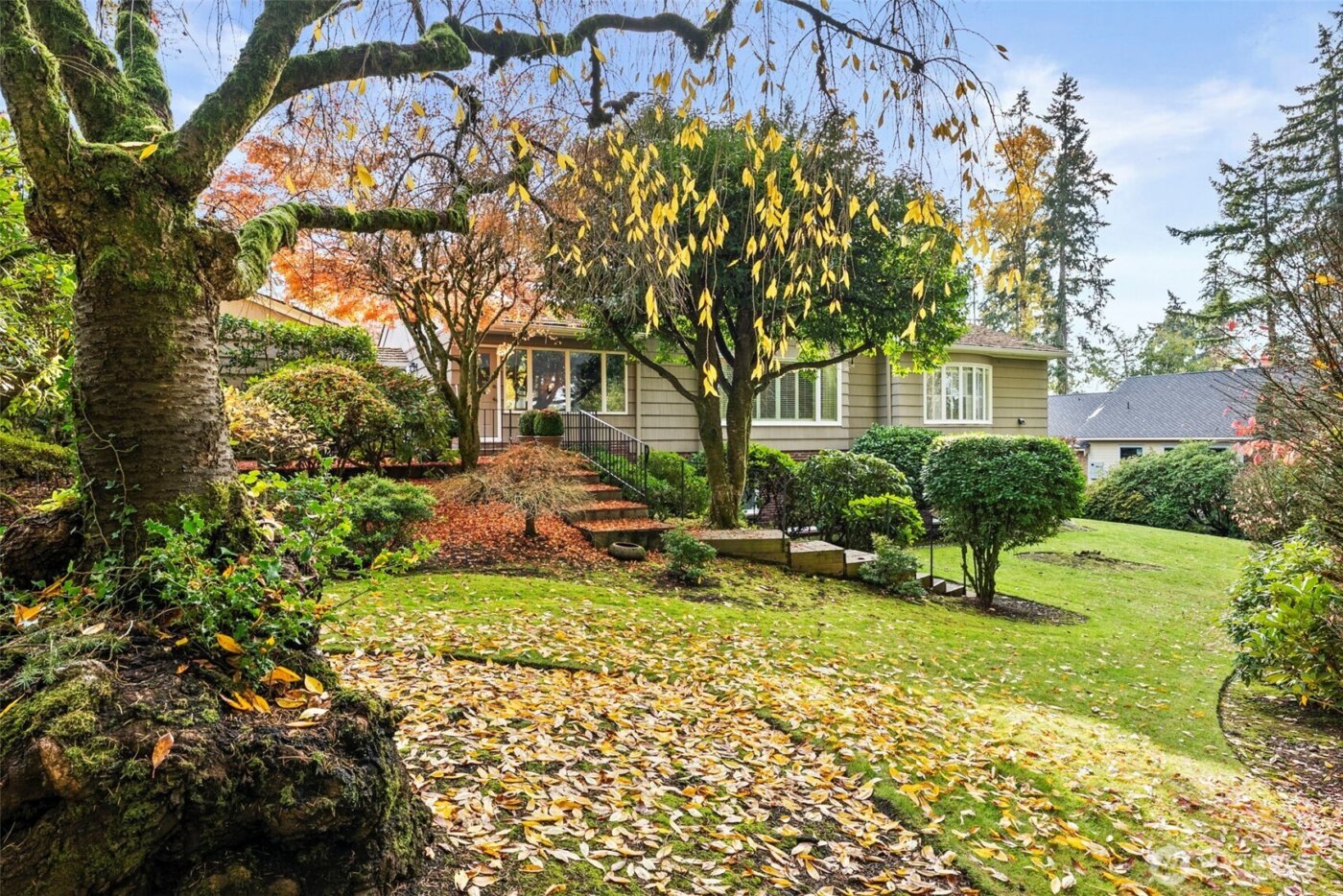 1 Forest Glen Lane SW, Lakewood, WA 98498-5306